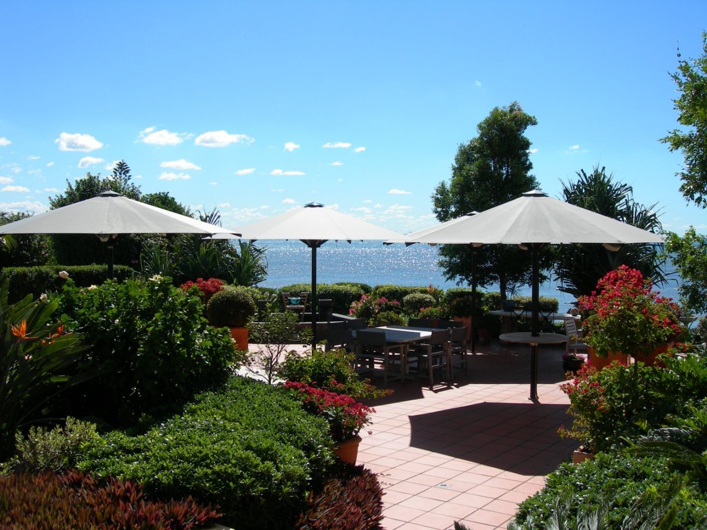 UltraShade Heavy Duty Umbrella