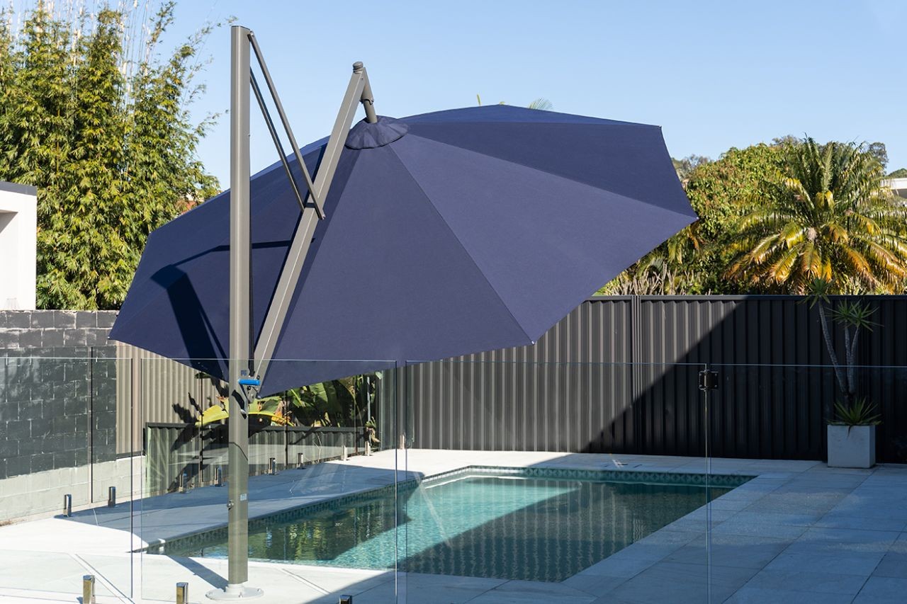 Revolvashade Ultimate Cantilever